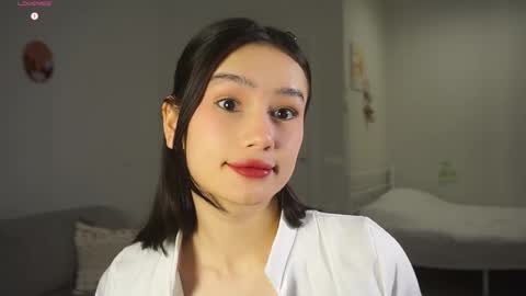 Snapshot of floralmuse chatting on 11-16-25, 04:29 Viola online show from 11-16-25, 04:29