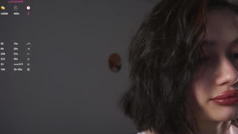 Snapshot of floralmuse chatting on 12-17-25, 04:29 Viola online show from 12-17-25, 04:29