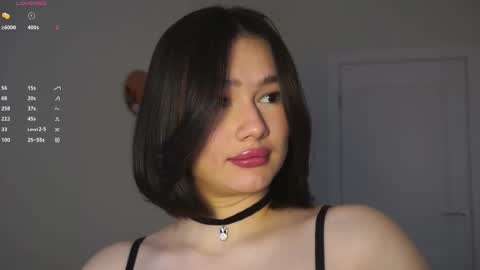 Snapshot of floralmuse chatting on 01-18-26, 05:00 Viola online show from 01-18-26, 05:00