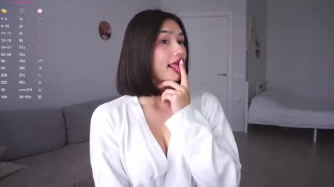 Snapshot of floralmuse chatting on 02-20-26, 05:59 Viola online show from 02-20-26, 05:59