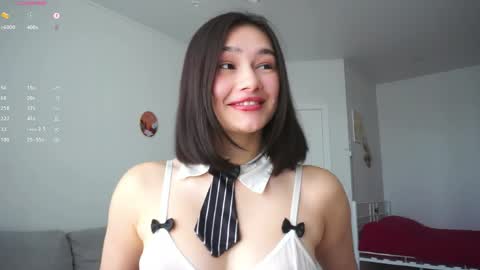 Snapshot of floralmuse chatting on 04-02-26, 05:27 Viola online show from 04-02-26, 05:27