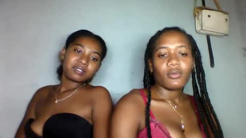 florencia011 online show from 03-07-25, 12:01