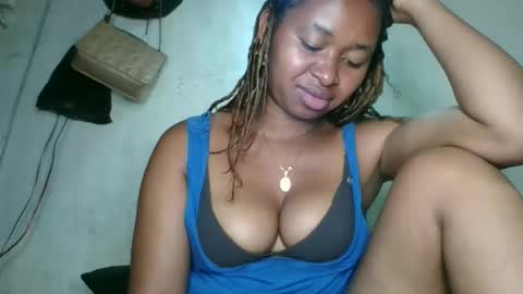 florencia011 online show from 10-29-25, 07:37