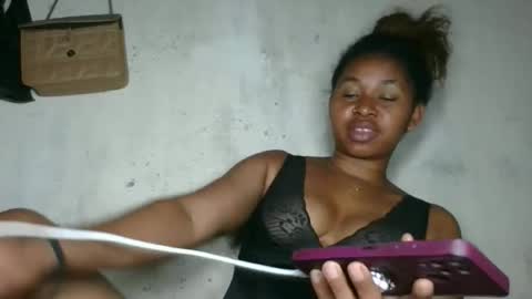 florencia011 online show from 11-05-25, 11:10