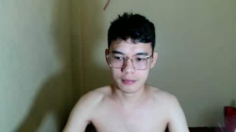 Snapshot of floriankeirxx_ chatting on 10-11-25, 09:02 floriankeirxx_ online show from 10-11-25, 09:02