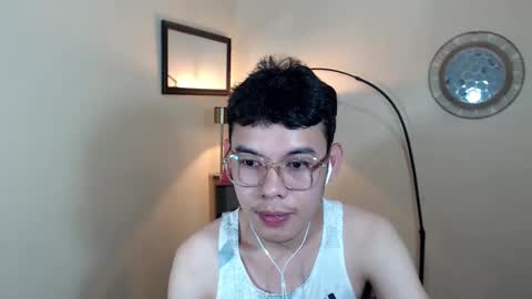 Snapshot of floriankeirxx_ chatting on 10-14-25, 05:52 floriankeirxx_ online show from 10-14-25, 05:52