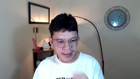 Snapshot of floriankeirxx_ chatting on 10-16-25, 04:57 floriankeirxx_ online show from 10-16-25, 04:57