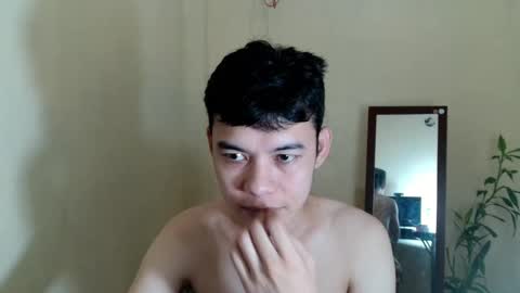 Snapshot of floriankeirxx_ chatting on 10-23-25, 01:49 floriankeirxx_ online show from 10-23-25, 01:49