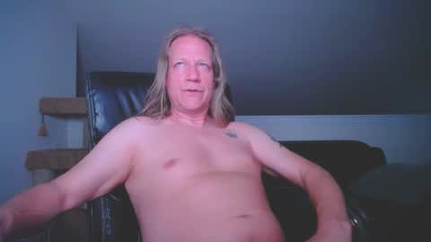 Snapshot of floridacat017 chatting on 02-17-25, 03:36 Double-D online show from 02-17-25, 03:36
