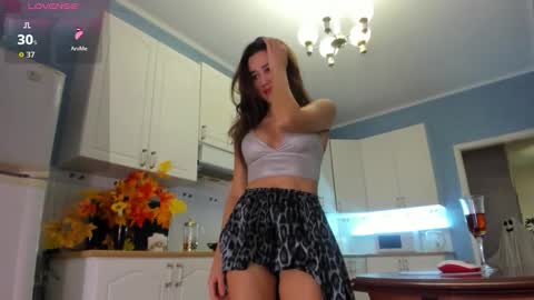 Nicole online show from 10-30-25, 09:26