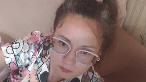 say meow and send tip  online show from 05-15-26, 11:45