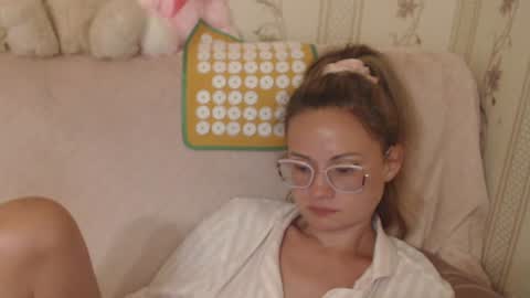 say meow and send tip  online show from 06-26-26, 07:18