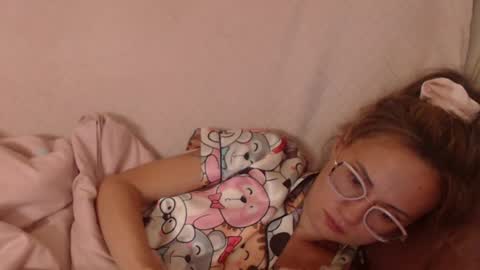 say meow and send tip  online show from 07-09-26, 01:26