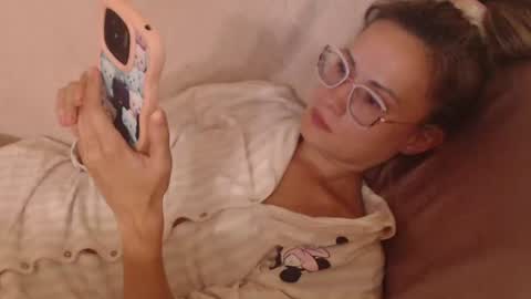 say meow and send tip  online show from 07-17-26, 06:02