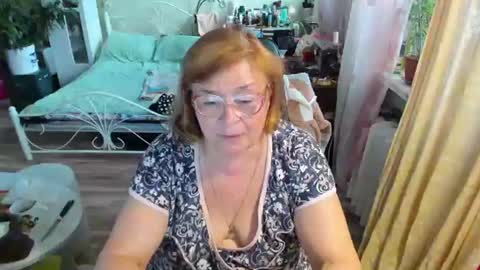 Flowerlower online show from 06-09-26, 05:57