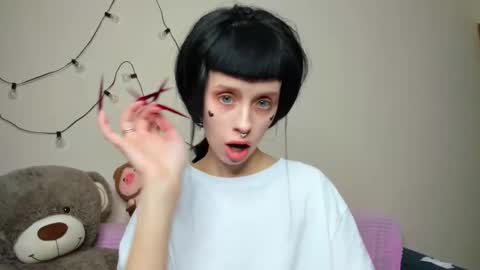 Snapshot of flowerofsin2001 chatting on 10-11-25, 04:05 Flower online show from 10-11-25, 04:05