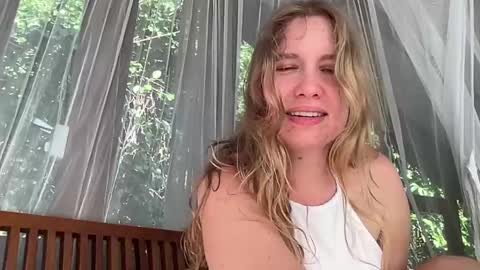 Snapshot of fluffy_bunnyxxx chatting on 01-10-25, 09:02 fluffy_bunnyxxx online show from 01-10-25, 09:02