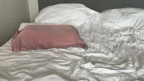 Snapshot of fluffy_bunnyxxx chatting on 10-13-25, 06:24 fluffy_bunnyxxx online show from 10-13-25, 06:24