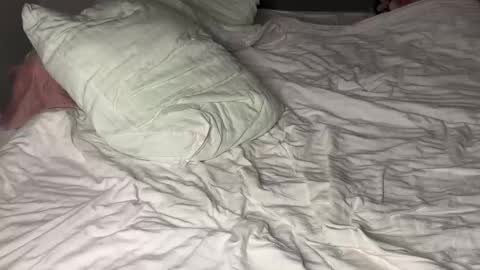 Snapshot of fluffy_bunnyxxx chatting on 10-18-25, 08:42 fluffy_bunnyxxx online show from 10-18-25, 08:42