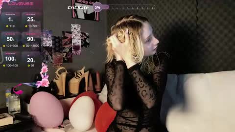 fluffy_cloude online show from 04-23-26, 05:41