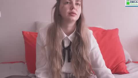 Snapshot of fluffy_hat chatting on 03-09-25, 08:07 Fluffy and Krut online show from 03-09-25, 08:07