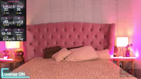 Mia online show from 10-15-25, 12:11