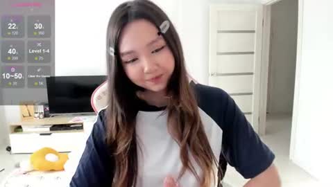 Rose online show from 06-19-26, 12:37