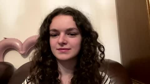 Snapshot of fluffybleb chatting on 06-05-26, 08:47 Anna online show from 06-05-26, 08:47