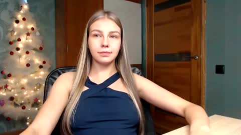 Molli  Ready for any play with you. Hottest show in pvt  Help a student earn big tokens  online show from 12-18-24, 03:15