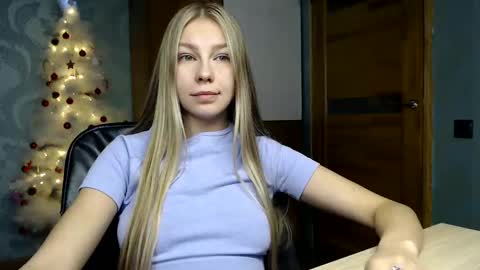 Molli  Ready for any play with you. Hottest show in pvt  Help a student earn big tokens  online show from 01-16-25, 06:27