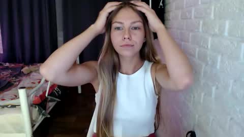 Molli  Ready for any play with you. Hottest show in pvt  Help a student earn big tokens  online show from 09-10-25, 12:10