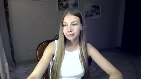 Molli  Ready for any play with you. Hottest show in pvt  Help a student earn big tokens  online show from 10-01-25, 08:15