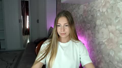 Molli  Ready for any play with you. Hottest show in pvt  Help a student earn big tokens  online show from 10-23-25, 01:54