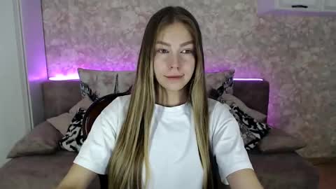 Molli  Ready for any play with you. Hottest show in pvt  Help a student earn big tokens  online show from 11-23-25, 05:46