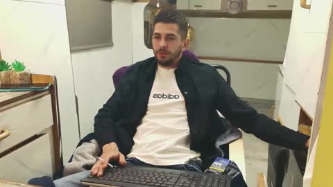 independent model online show from 04-22-26, 05:58