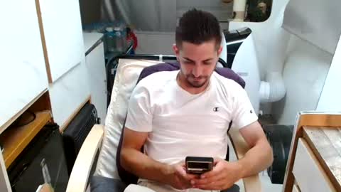 independent model online show from 06-25-26, 07:29