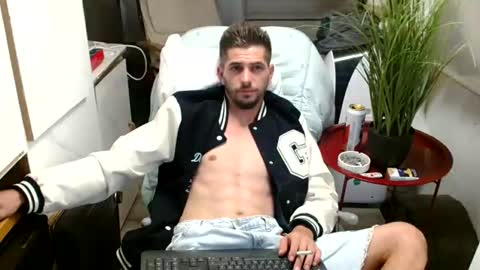 independent model online show from 07-13-26, 07:05