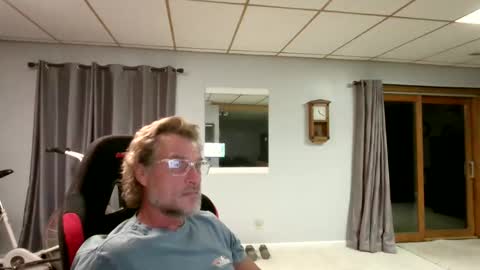 foodforcatfists online show from 06-04-26, 04:18
