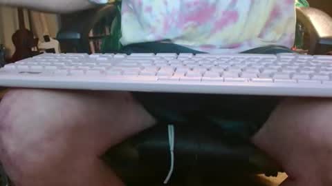 Snapshot of fooman103 chatting on 04-06-26, 04:46 Fooman1007 online show from 04-06-26, 04:46