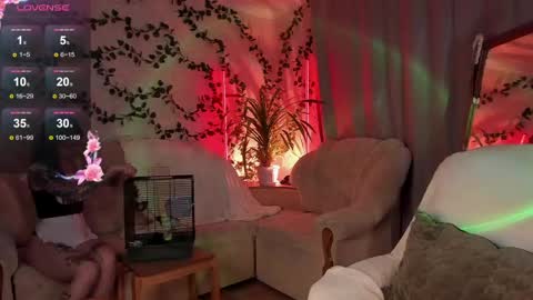 Snapshot of forest_lina chatting on 05-11-26, 04:59 online show from 05-11-26, 04:59