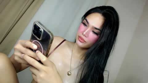 KHATRINA STACIE MARIE online show from 06-23-26, 04:10
