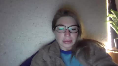 fox_red_lady7 online show from 02-07-25, 09:15