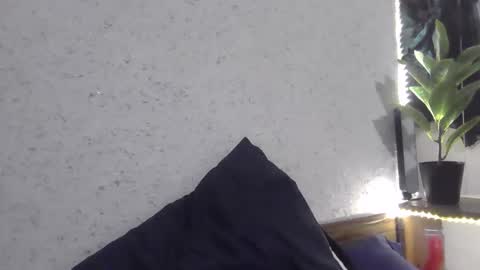 fox_red_lady7 online show from 02-24-25, 08:47