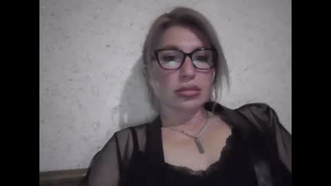 fox_red_lady7 online show from 03-19-26, 07:18