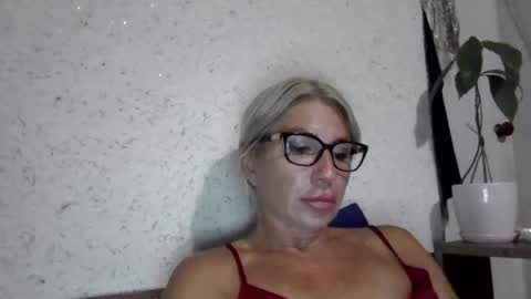 Snapshot of fox_red_lady7 chatting on 06-25-26, 08:02 fox_red_lady7 online show from 06-25-26, 08:02