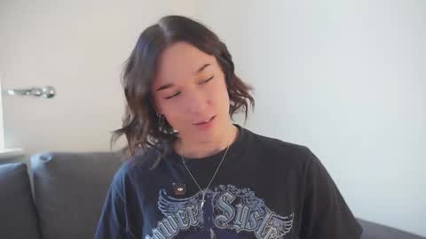 Snapshot of foxfilms chatting on 09-21-25, 12:29 Em online show from 09-21-25, 12:29