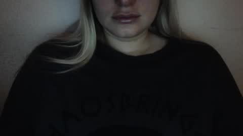 Snapshot of foxfrromearth chatting on 01-08-25, 05:05 i am your baby Alien online show from 01-08-25, 05:05