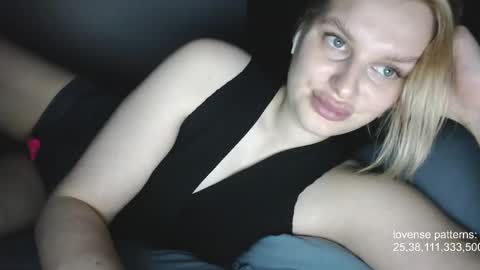 Snapshot of foxfrromearth chatting on 11-04-25, 09:03 i am your baby Alien online show from 11-04-25, 09:03