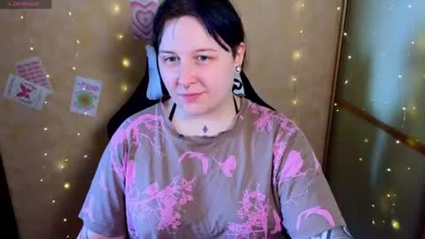 Snapshot of foxgirlandmerguis chatting on 07-05-26, 07:04 Belinda online show from 07-05-26, 07:04