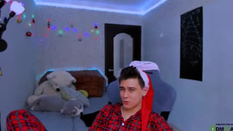 Foxicfu online show from 12-30-24, 03:24